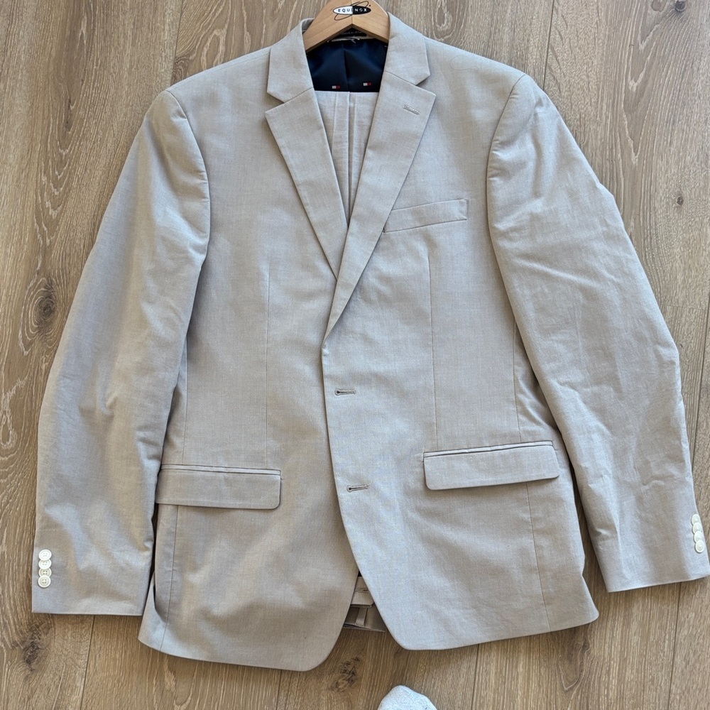 Tommy Hilfiger Tan Suit